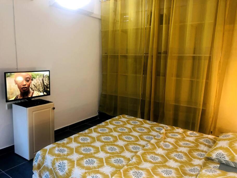 Studio Cosy Avec Piscine Saint-Joseph 外观 照片